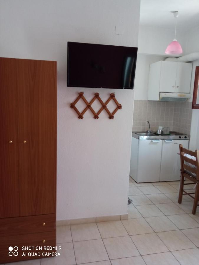 Maravelias Rooms Tríkeri Buitenkant foto