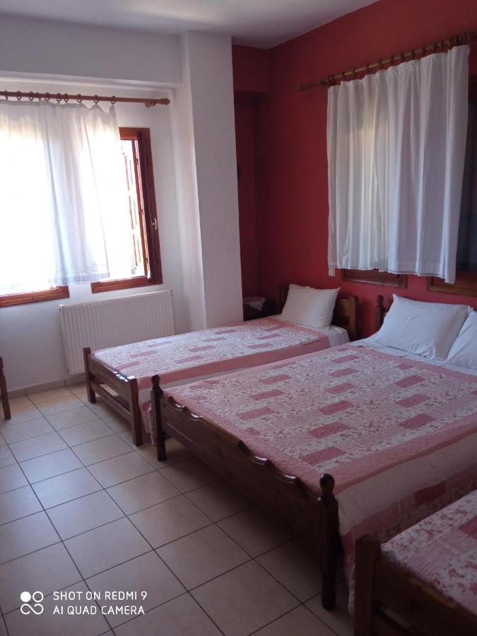 Maravelias Rooms Tríkeri Buitenkant foto