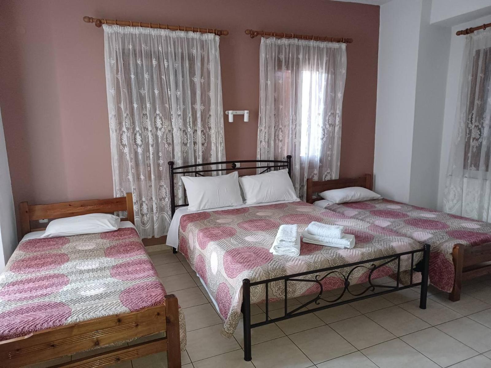 Maravelias Rooms Tríkeri Buitenkant foto