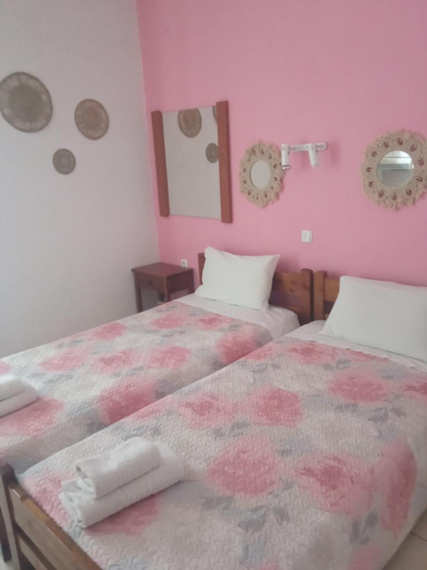 Maravelias Rooms Tríkeri Buitenkant foto
